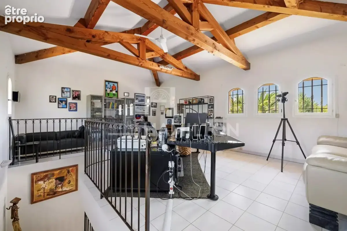 Magnifique villa de plain-pied avec piscine proche de Valbonne - photo 15