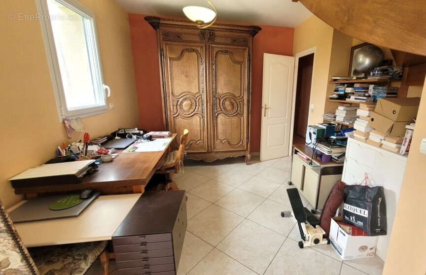 Maison à FEUGUEROLLES-BULLY