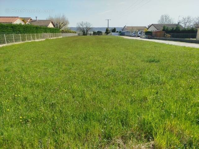 Terrain à BEAUREPAIRE