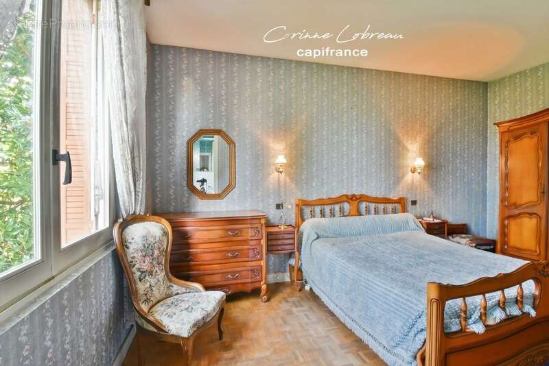 Maison à CRECHES-SUR-SAONE