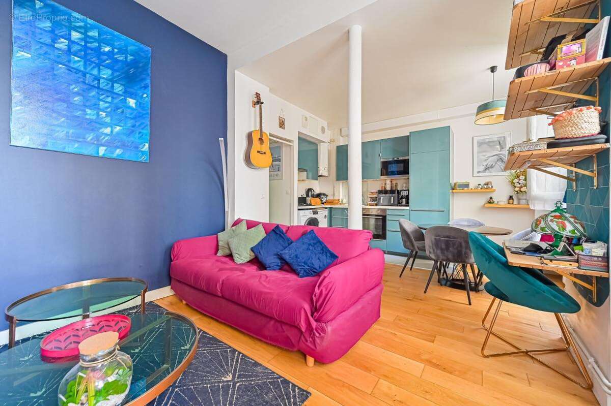 Appartement à PARIS-18E