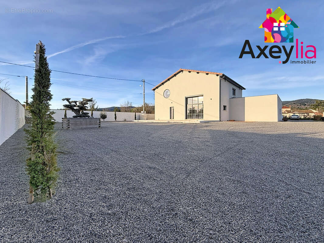 Appartement à AMBIERLE