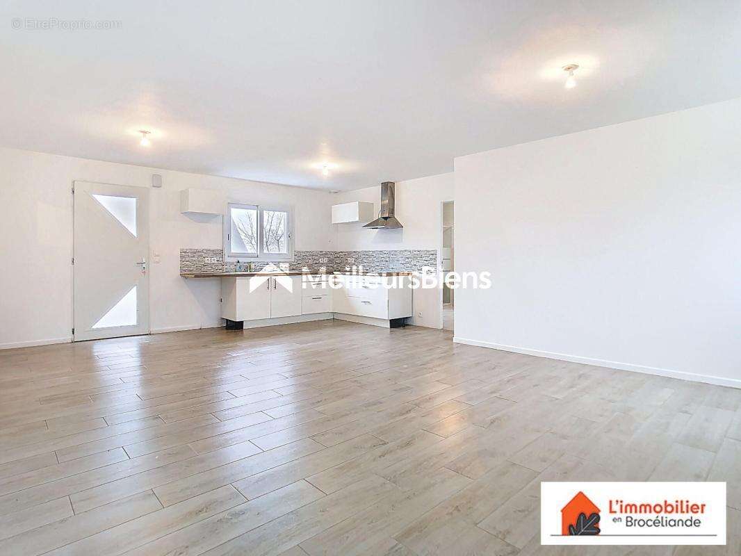 Maison à MAURE-DE-BRETAGNE