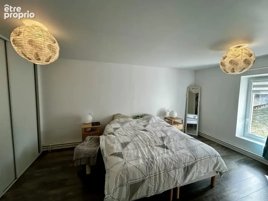Maison familiale avec 5 chambres et garage - photo 11