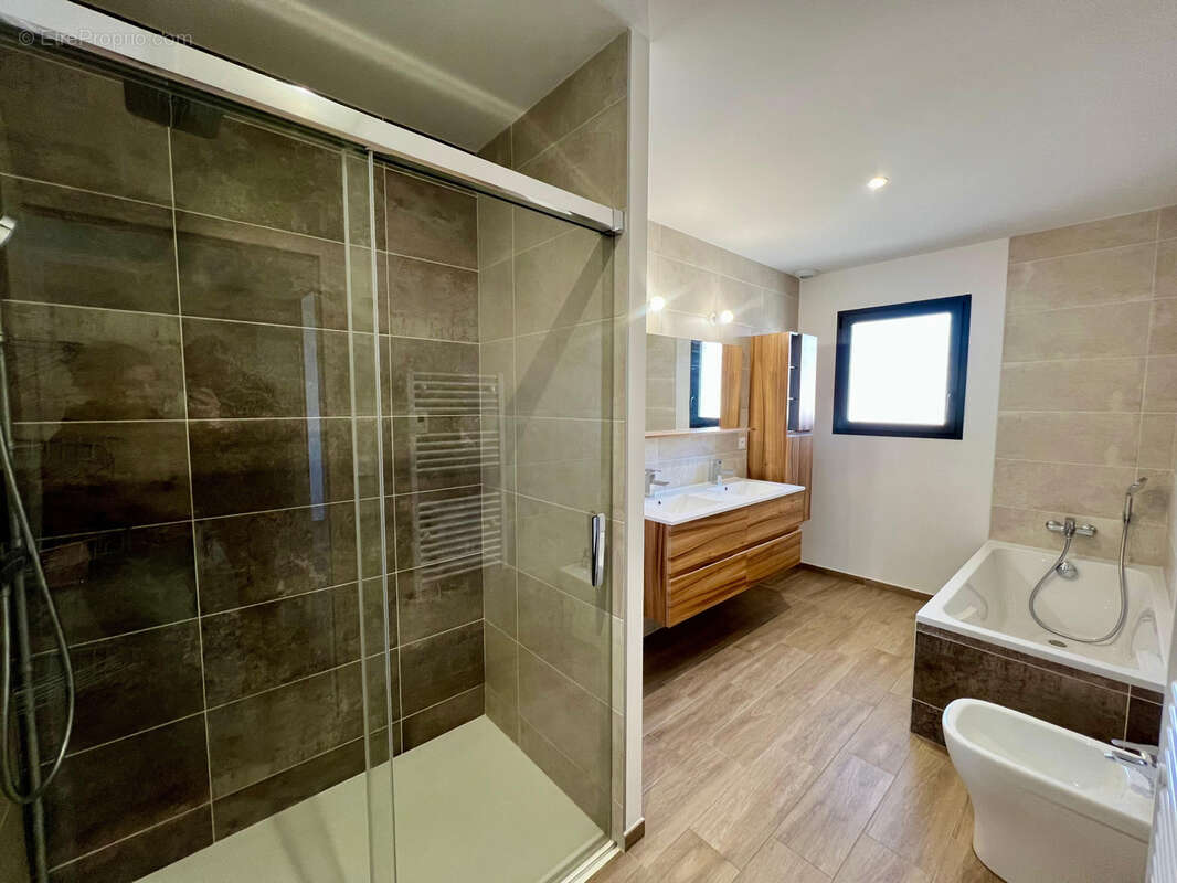 Maison à SAINT-CYPRIEN