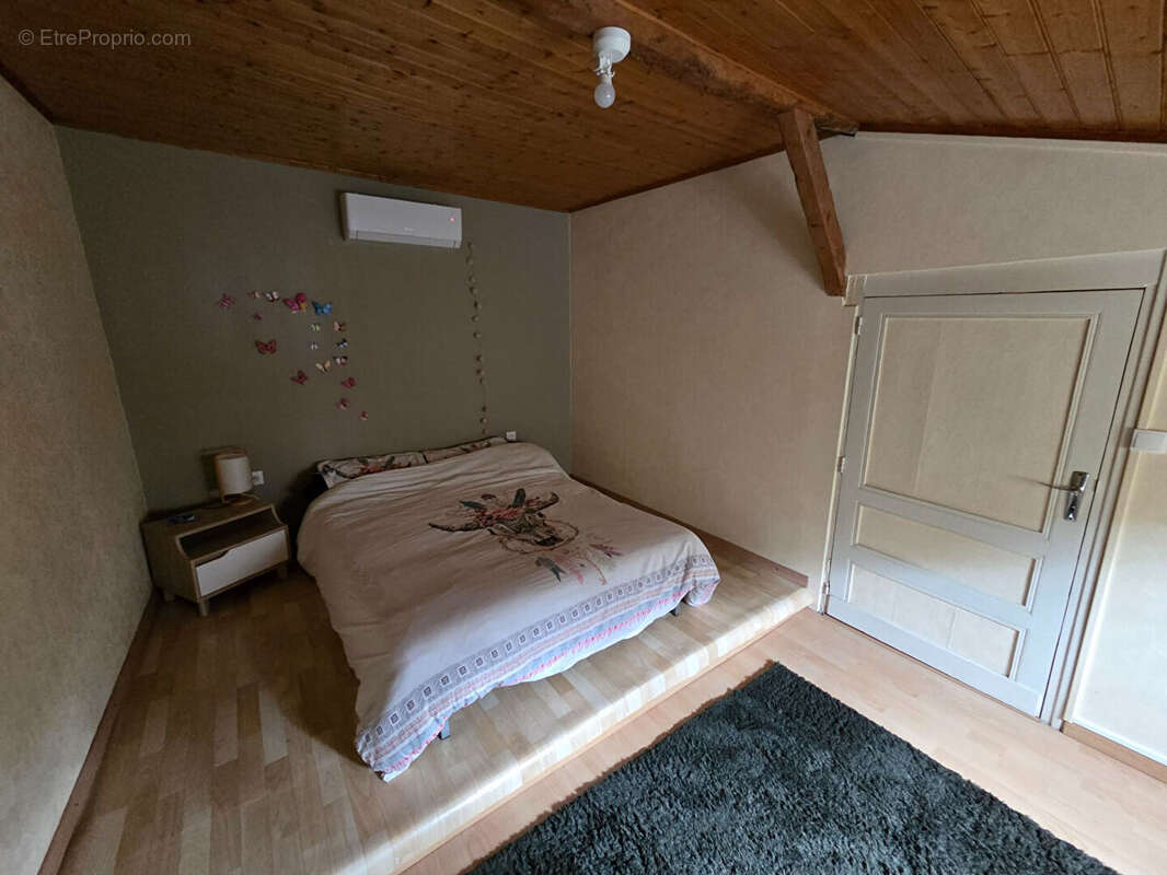 Maison à SAINTE-BAZEILLE