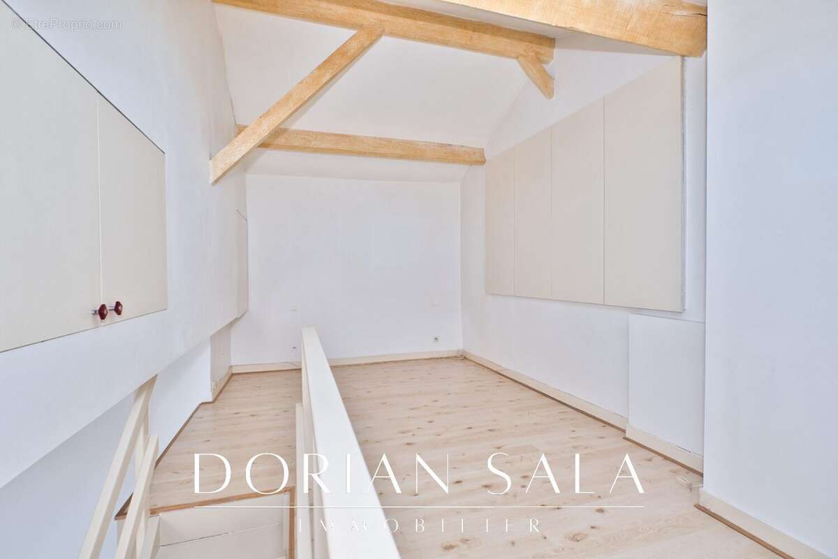 Appartement à MARSEILLE-9E