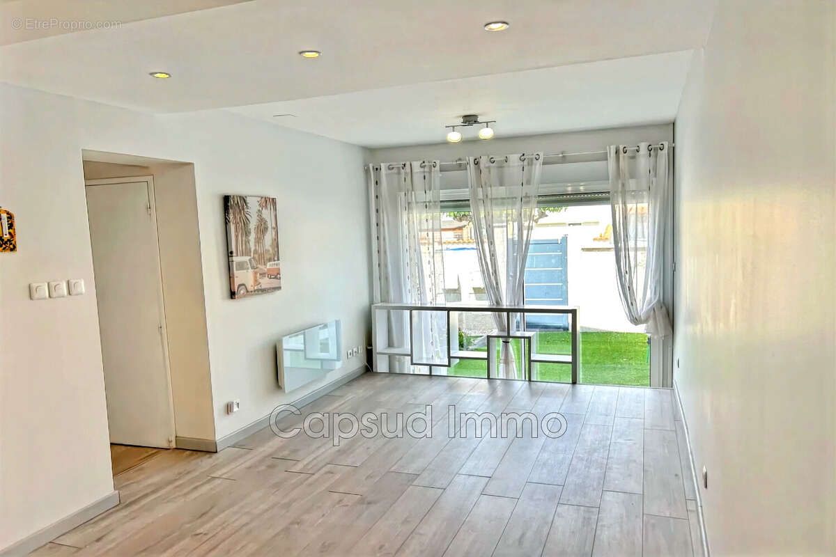 Maison à VALRAS-PLAGE
