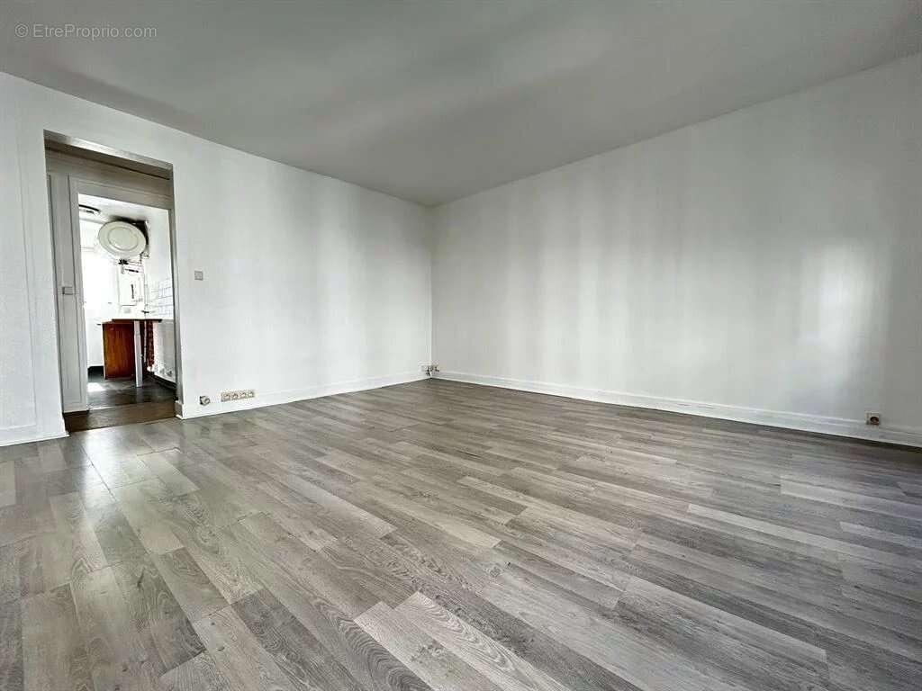 Appartement à PARIS-10E