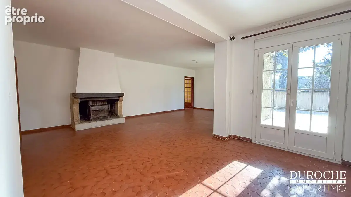 Orange, quartier résidentiel, maison de 208m2, 5 chambres et un bureau sur parcelle de 530m2 - photo 6