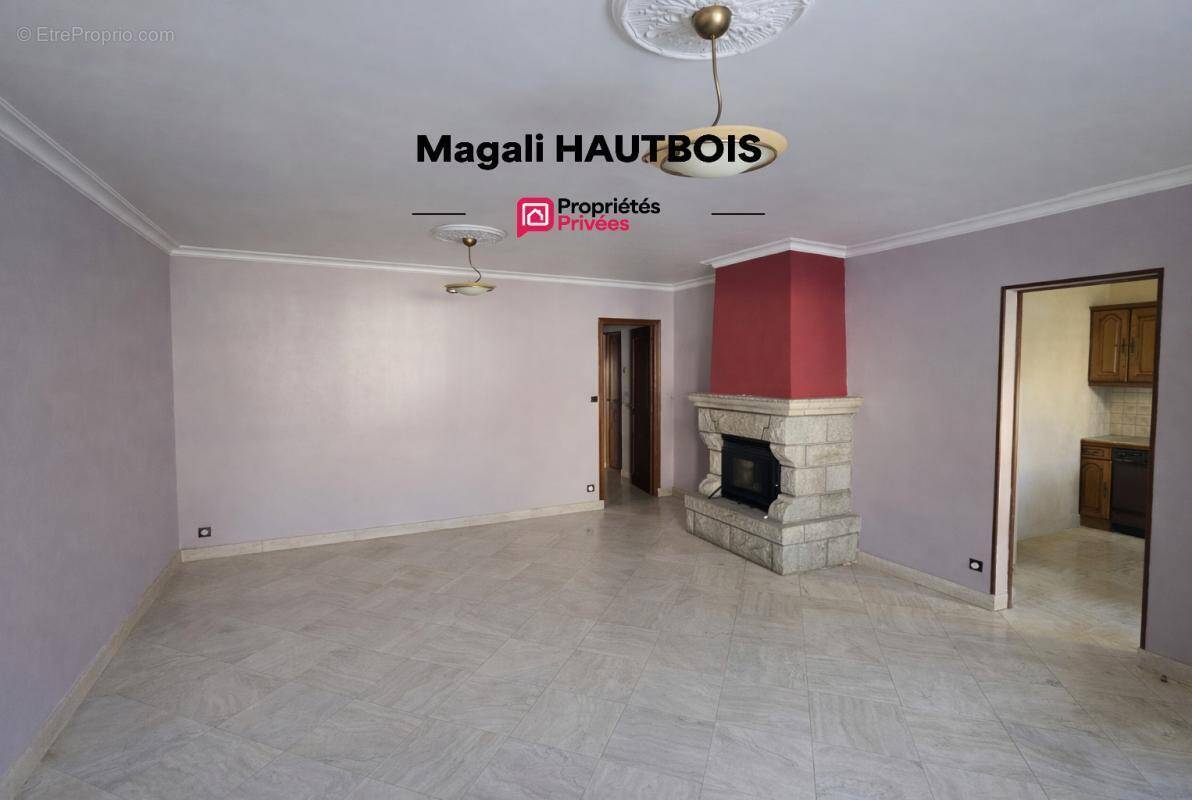 Maison à SAINT-HILAIRE-DU-HARCOUET
