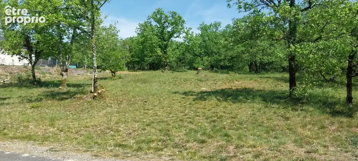 Photo Terrain à Cuzance au prix de 22 500€