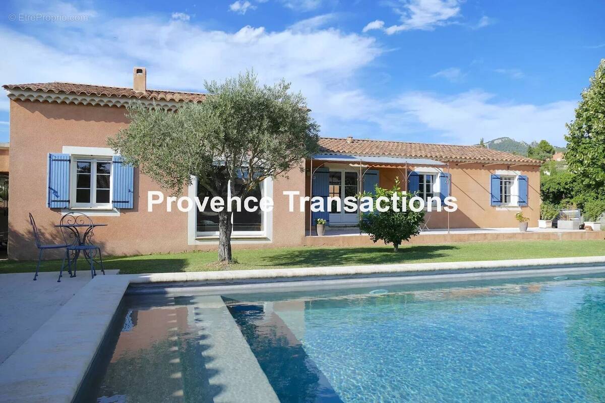 Très belle maison avec grandes dépendances - photo 3