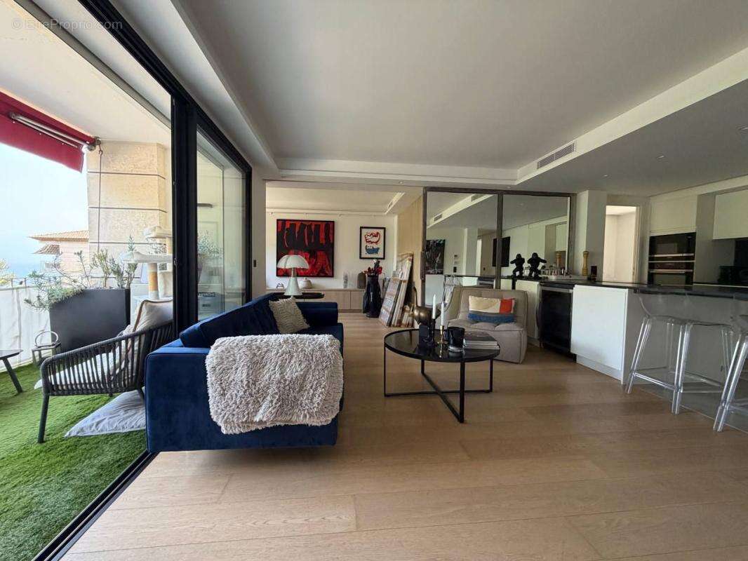  Cannes Croix des Gardes — 5 pièces 82 m² rénové, vue mer - photo 2