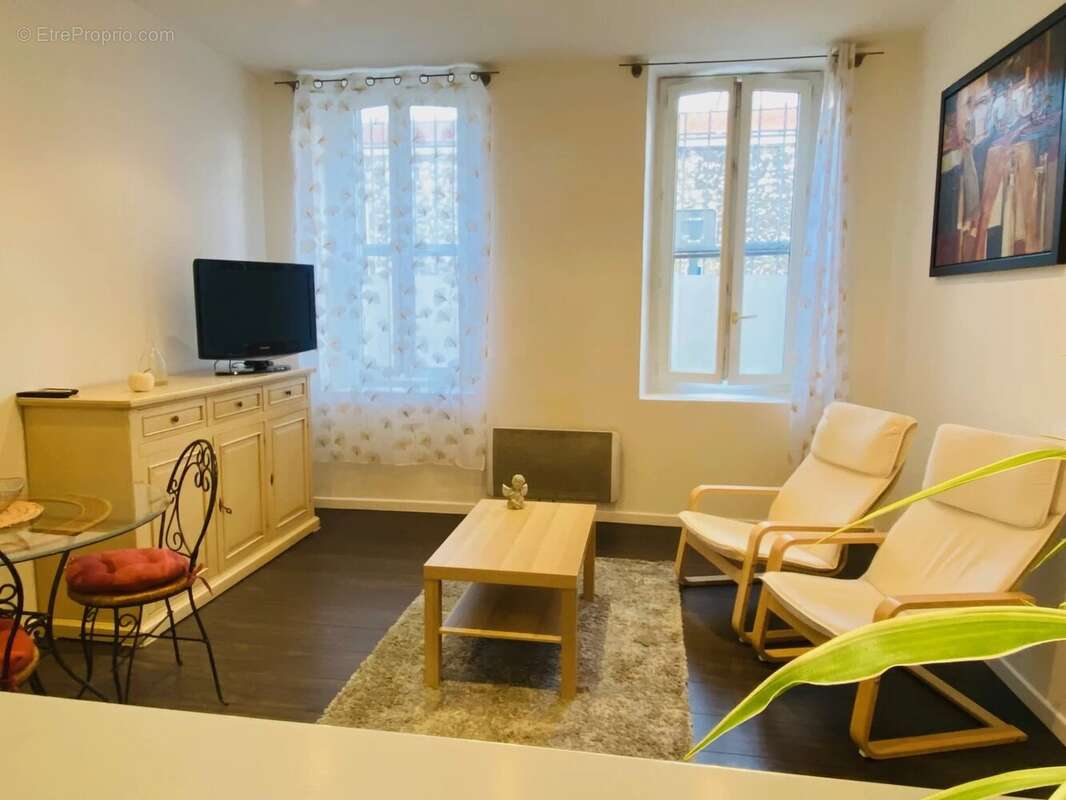 Appartement à MARSEILLE-3E