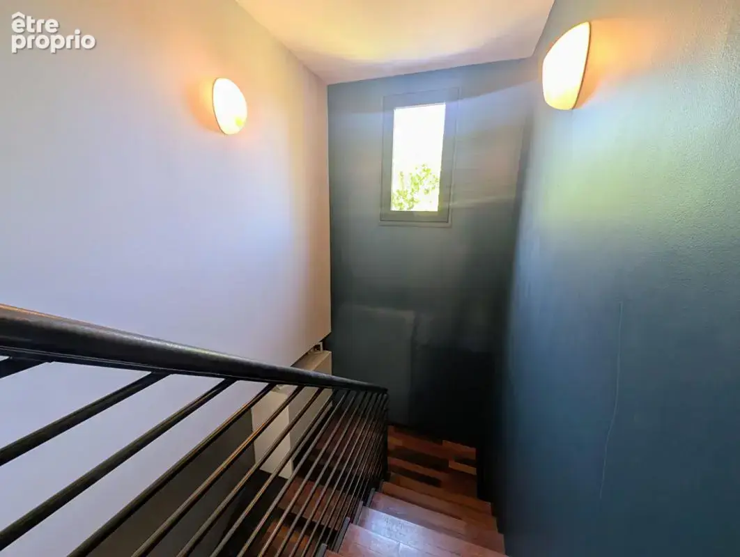 Au calme lumineuse maison non mitoyenne avec jardin, piscine et stationnement - photo 15