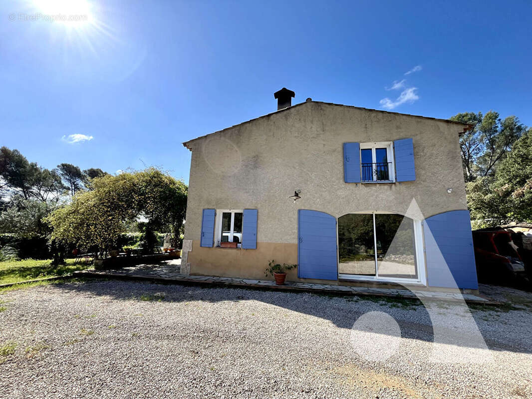 Maison à COTIGNAC