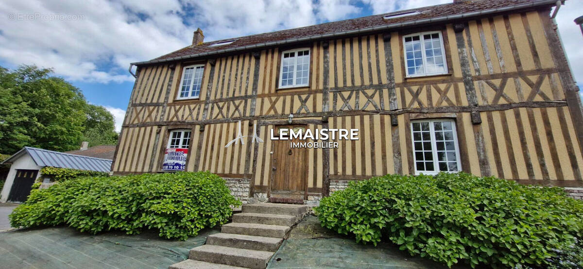 Maison 5 pièces 166 m² · à Yvetot · 166 m² · 320 000 €