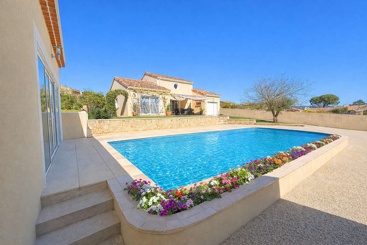 Maison à SAINT-MARCEL-LES-SAUZET