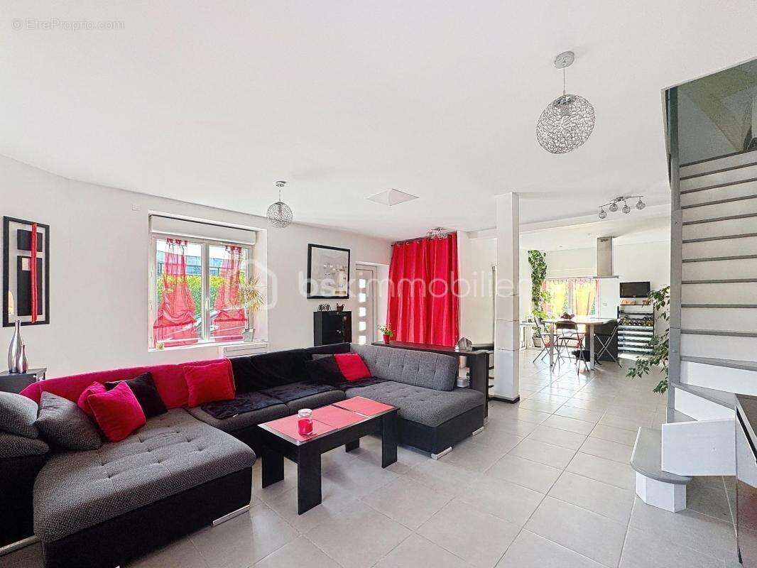 Maison à GARANCIERES