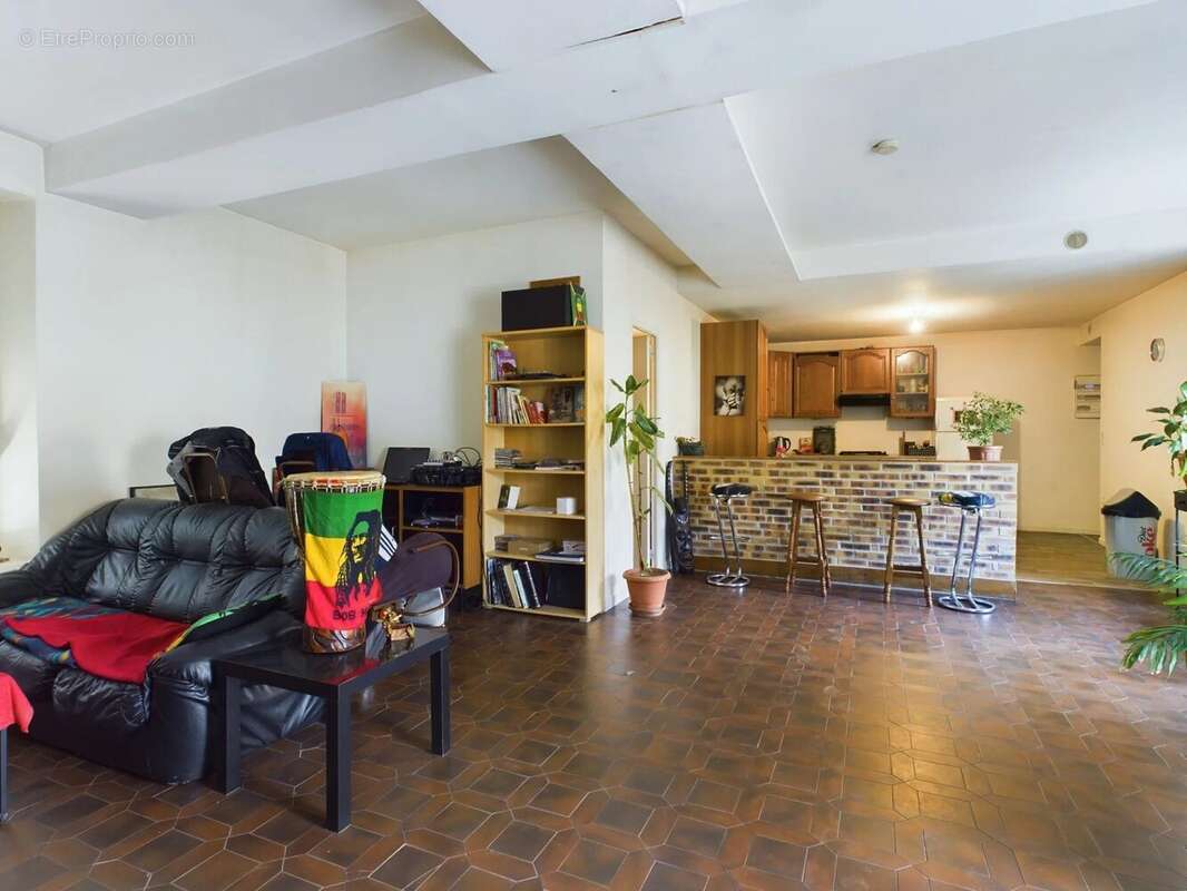 Appartement à SAINT-JUST-SAUVAGE