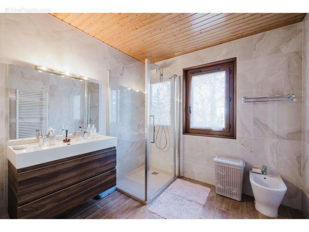 Maison à CHENS-SUR-LEMAN