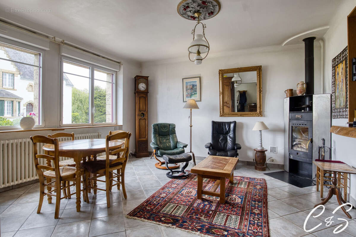Maison à PLONEOUR-LANVERN