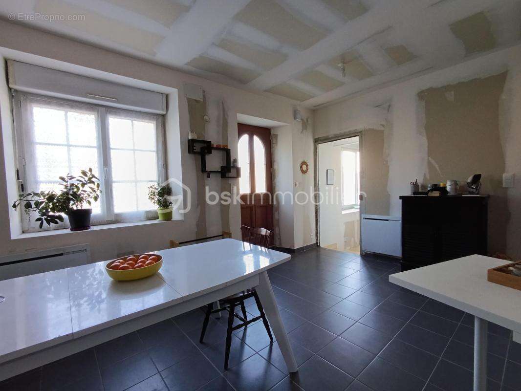 Maison en pierre 108 m² - photo 2