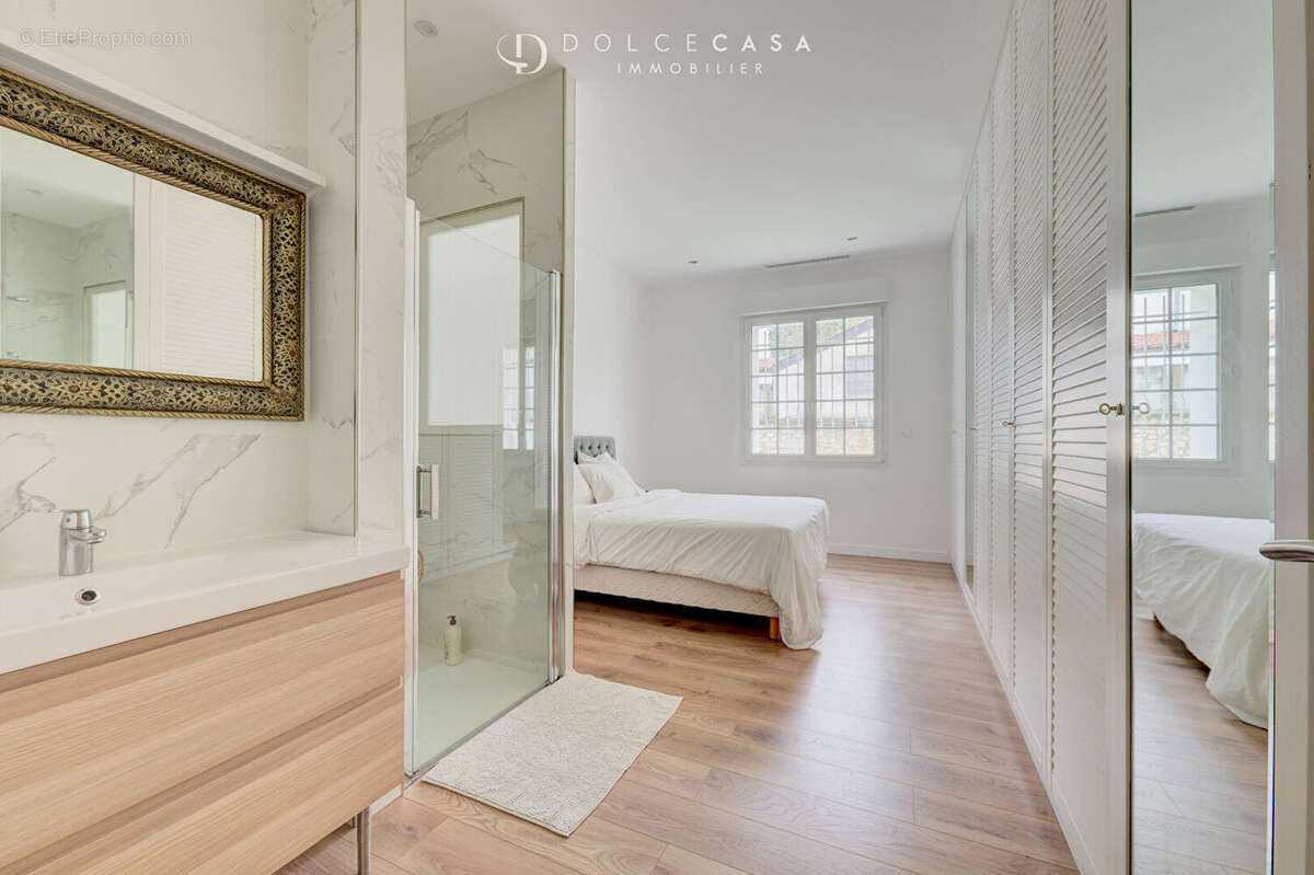 Maison à LE PERREUX-SUR-MARNE