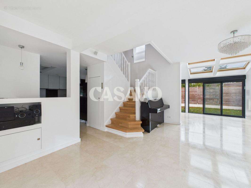 Maison à SAINT-BRICE-SOUS-FORET