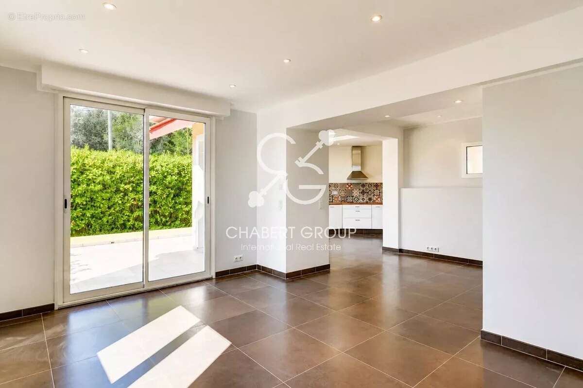 Nice – mont boron – villa – 6 pièces – 198 m² – vue mer – piscinable - garage fermé - configuration modulable - photo 14