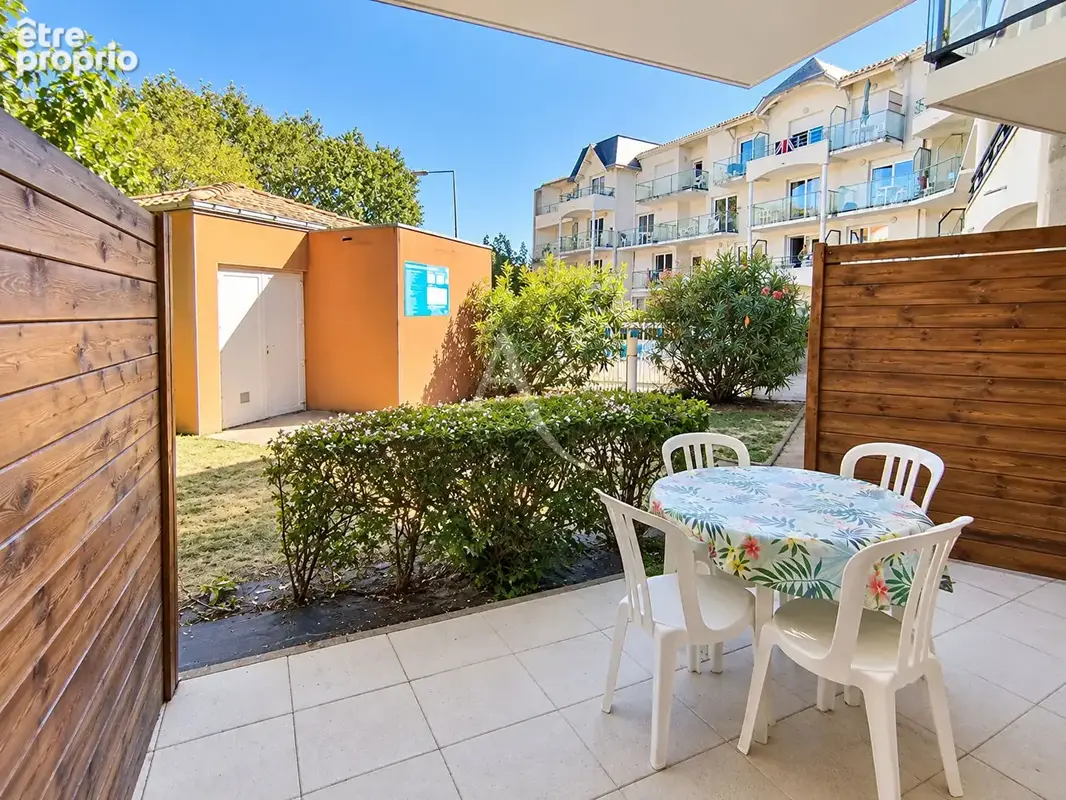 Appartement T3 rénové proche port de plaisance des Sables, parking, piscine - photo 5