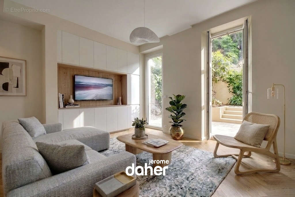 Appartement à MARSEILLE-7E