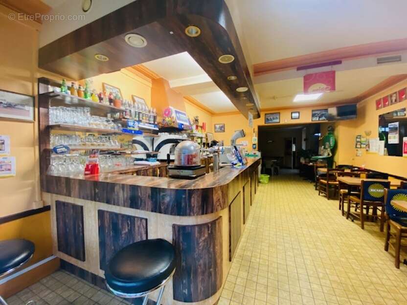 Commerce à LE THEIL