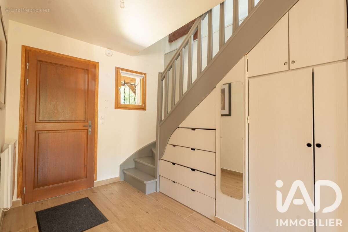 Maison 155 m² à Saint-Arnoult-En-Yvelines  - photo 7