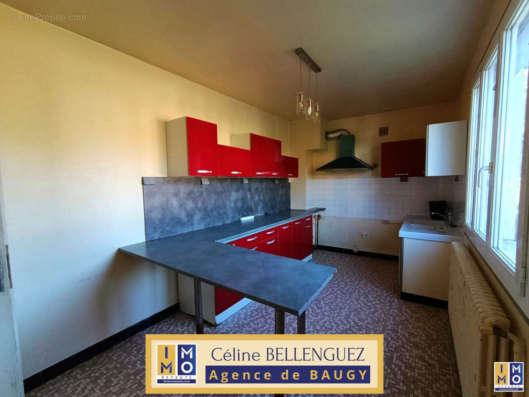 Maison à SAVIGNY-EN-SEPTAINE