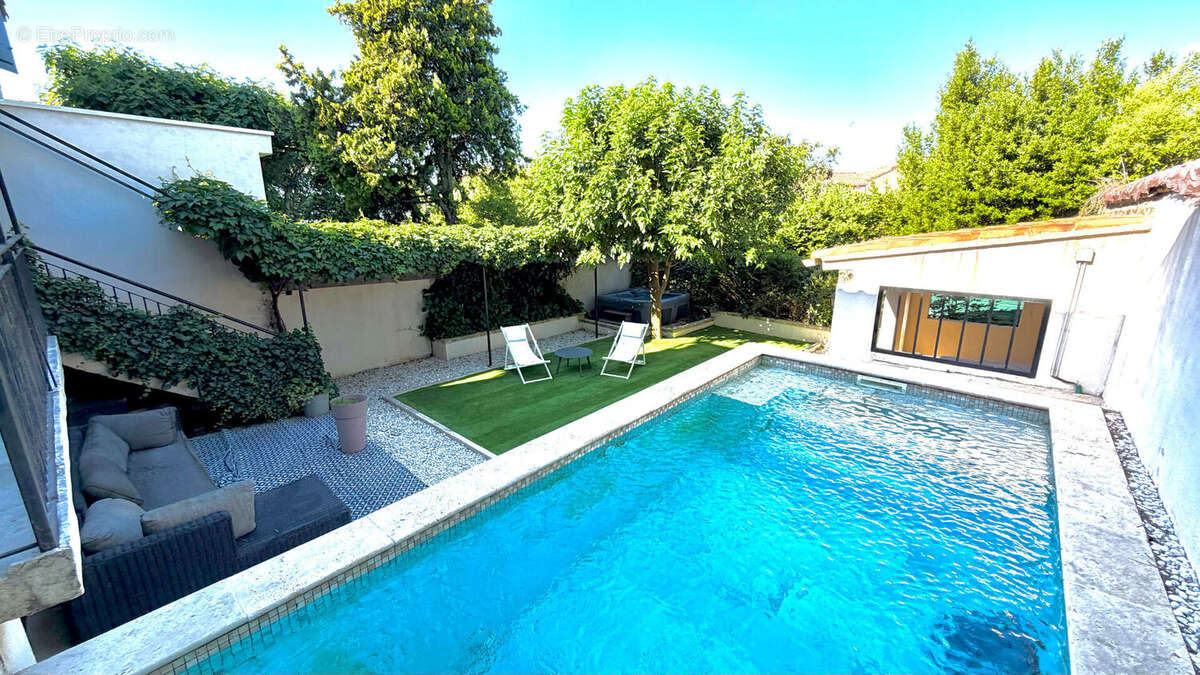 Maison à SORGUES