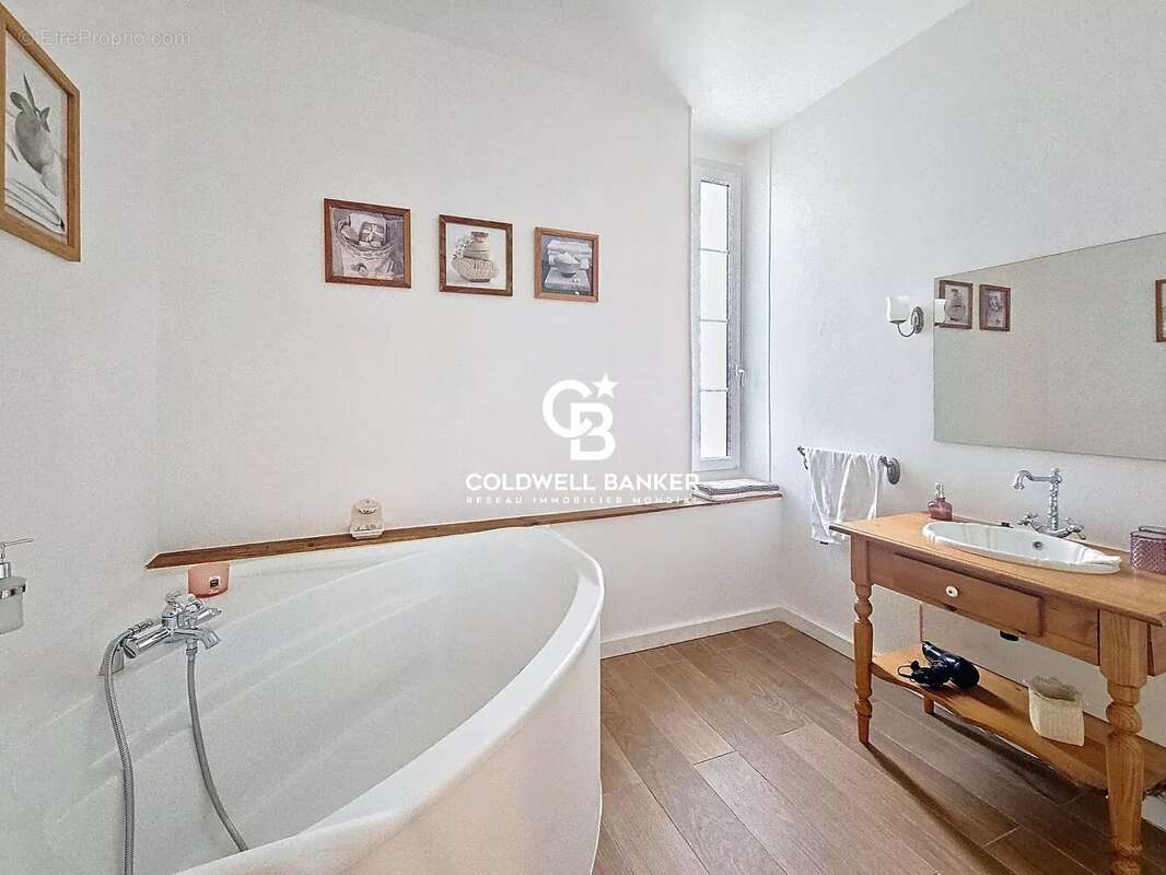 Maison à MORTAGNE-SUR-GIRONDE