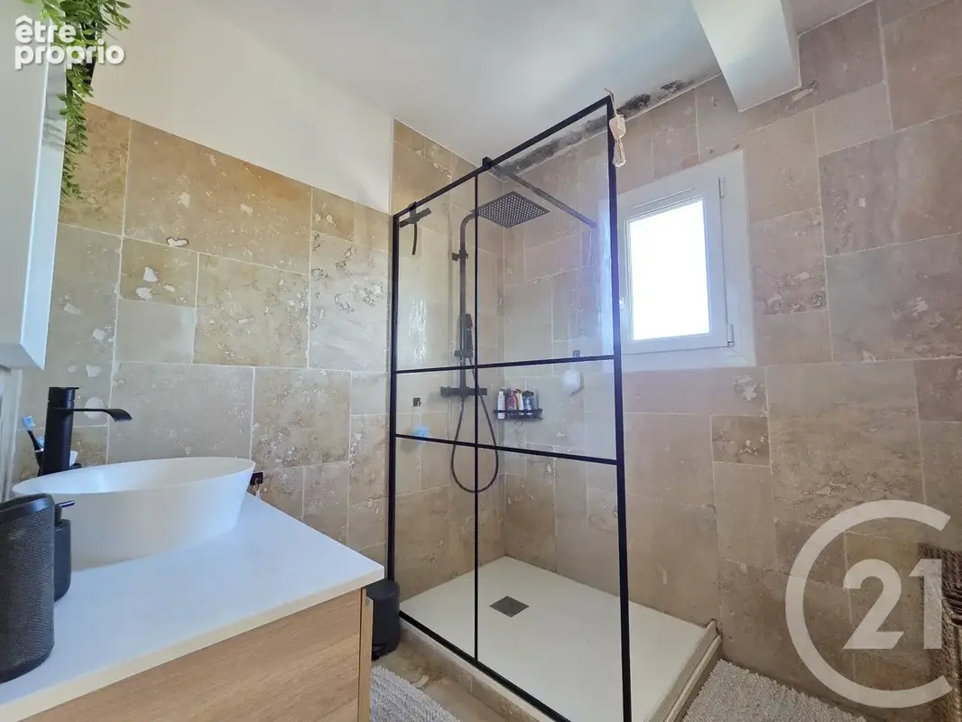 Appartement 4 pièces 82 m² à vendre à Toulon (83200) - photo 9