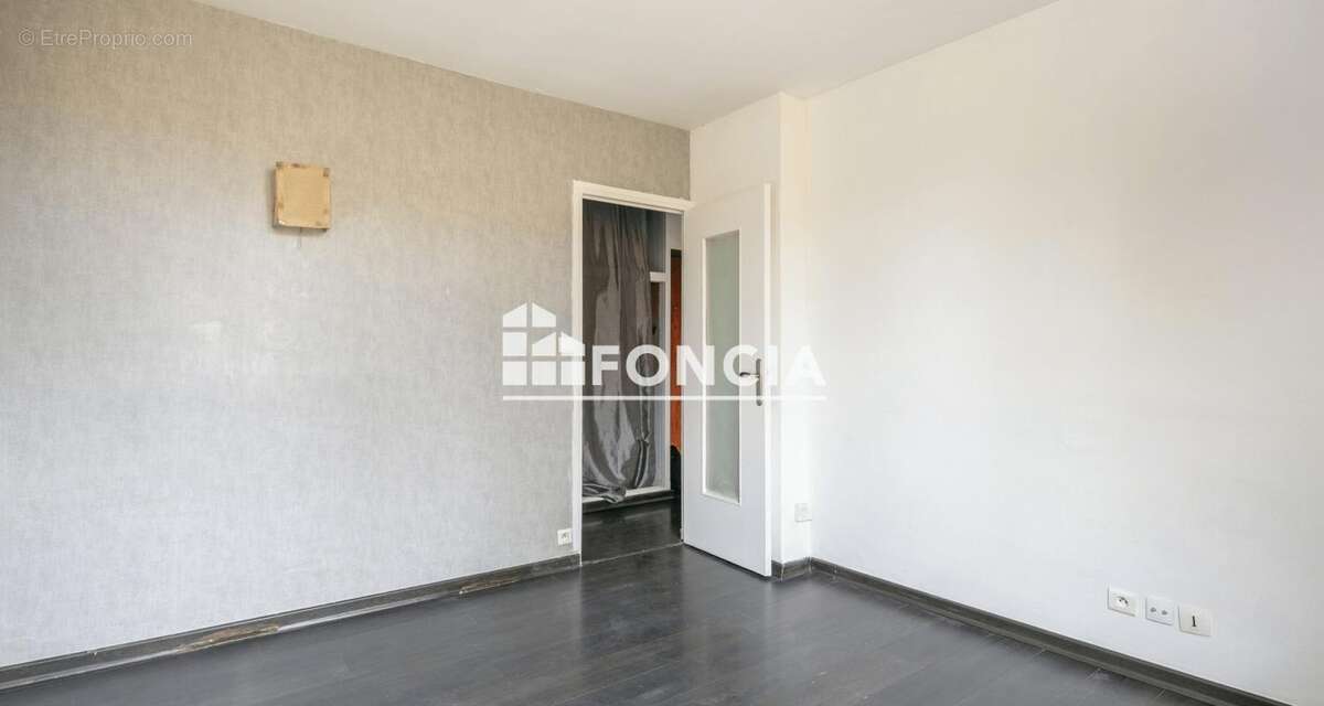 Appartement à LE PONT-DE-CLAIX