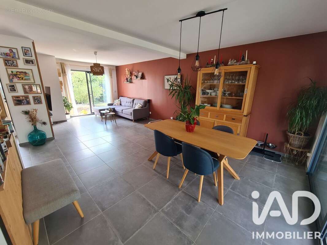 Maison 128 m² à Dammartin-En-Goele  - photo 4