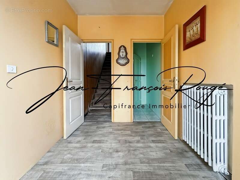 Maison à TOURVILLE-SUR-SIENNE