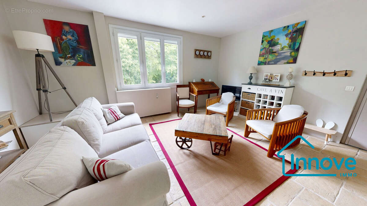 Appartement 80 m² à La Celle-Saint-Cloud  - photo 4