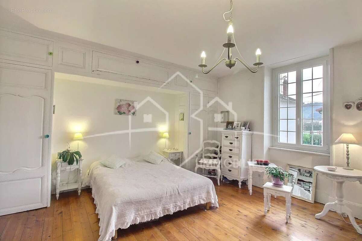 Maison à SAINT-VALLIER