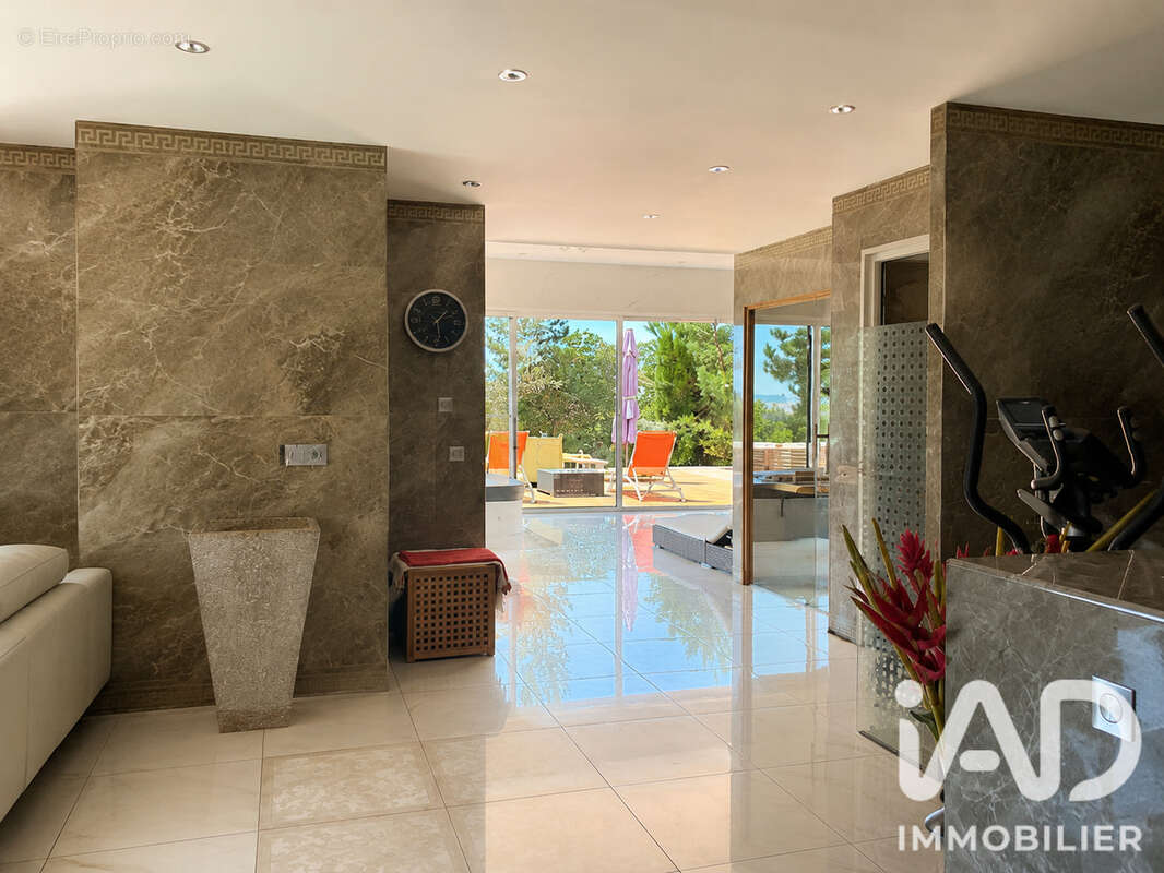 Maison 750 m² à Chapeiry  - photo 8