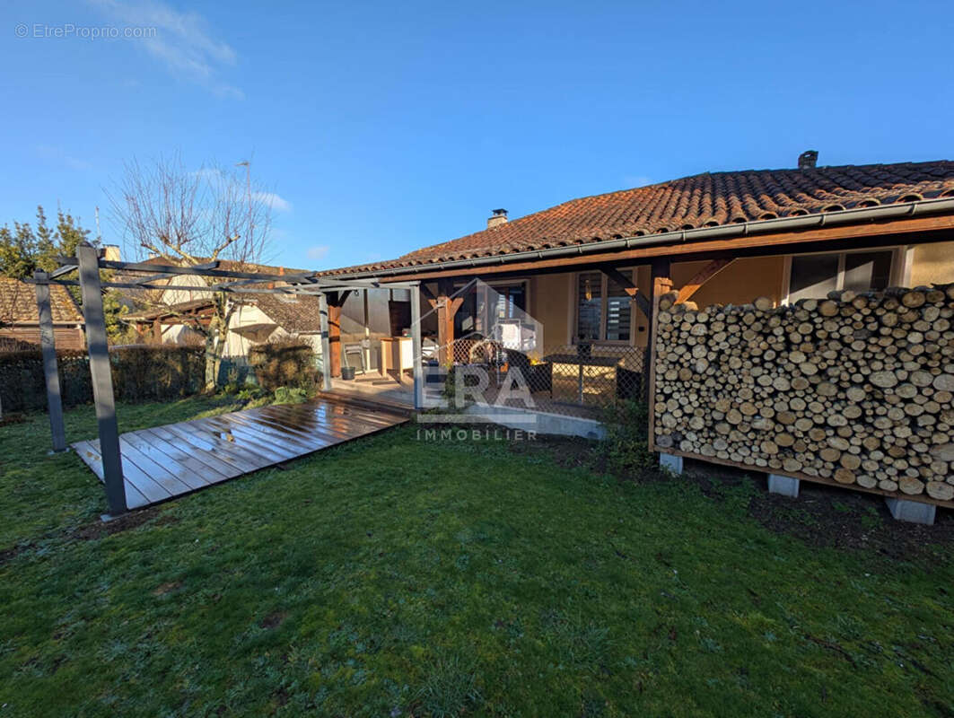 Maison à MONTPON-MENESTEROL