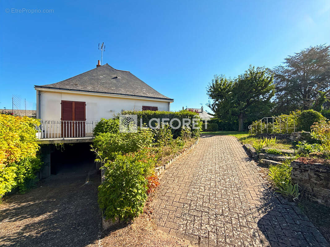 Maison à DOUE-LA-FONTAINE