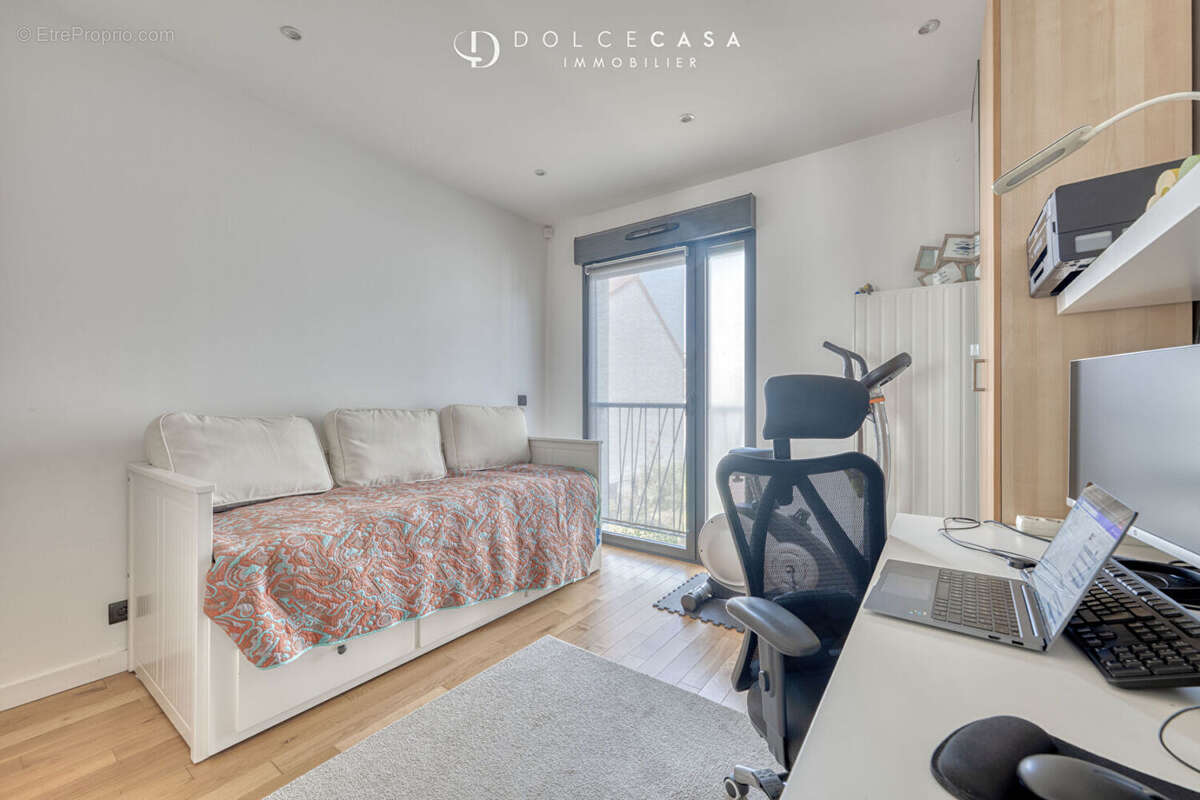 Maison à BRY-SUR-MARNE