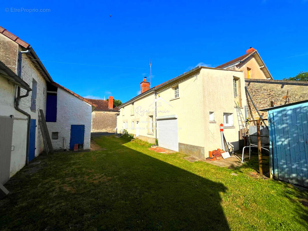 Maison  - Maison à VELLECHES