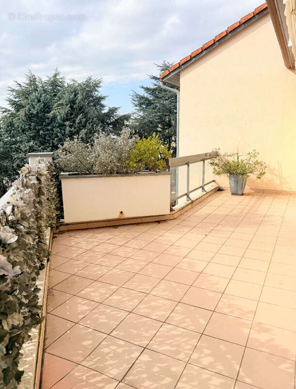 Appartement à LYON-5E